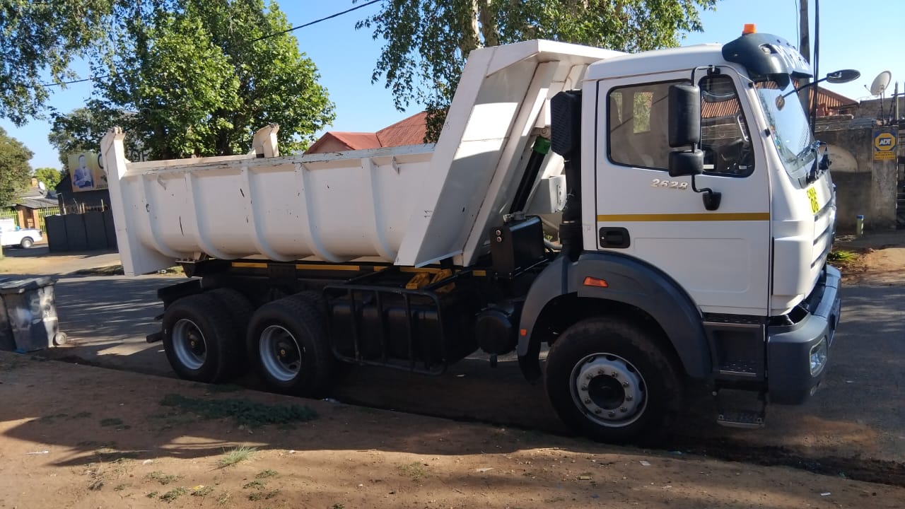 Tipper Truck Rental - Rental Truck